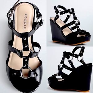 Torrid black gladiator strappy wedges size 7